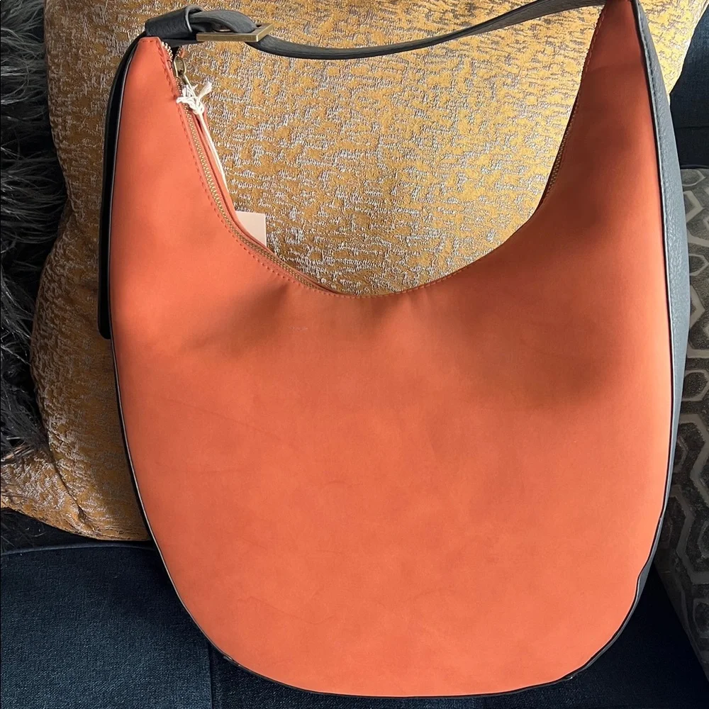 NWT Universal Threads Black & Orange Purse